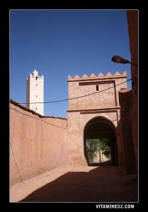 Tiout, Entrée du Ksar par Bab Sidi Ahmed Benyoucef, au dessus de la porte sa khalwa