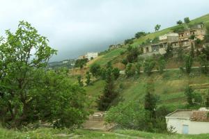 Le village de Tizi Inevguiwen, Barbacha, Béjaia