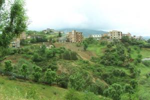 Tizi Inevguiwen, Barbacha, Béjaia