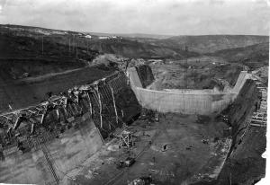 contruction barrage3