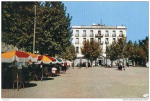 ALGERIE - TIARET - La Place et le Grand Hôtel d'Orient
