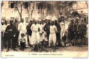 TIARET Cour intérieure de l'Hôpital militaire