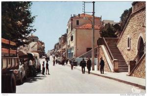Algérie. Tiaret. Rue de l'Emir Abd El-Kader. Belle animation. T.B.E