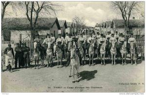 CPA  ALGERIE  TIARET CAMP BARRAQUE DES CHASSEURS  TRES BEAU PLAN  PARFAIT ETAT