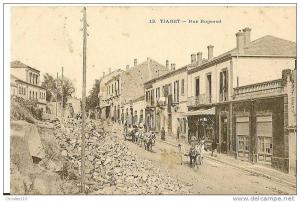 TIARET Rue Bugeaud  Superbe animation  1906