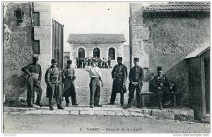 AFRIQUE - ALGERIE - TIARET - MILITAIRE - CASERNE de la LEGION ETRANGERE