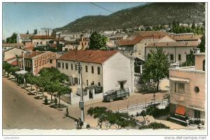 TIZI OUZOU - Aveneue Aimmaud