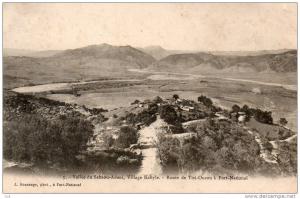 Algérie-KABYLIE- Vallée de Sebaou-Adeni, village Kabyle, route de Tizi Ouzou- ( Dos Simple)*PRIX FIXE