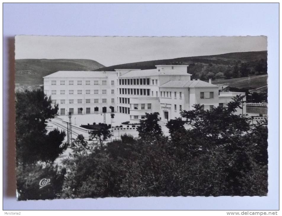 TIARET - Le Collège Moderne de garçons.