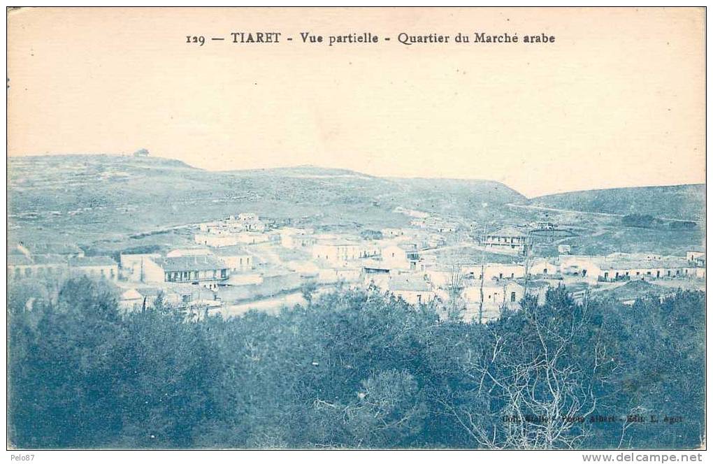 CPA   Tiaret Vue partielle Quartier du marché arabe   R1042