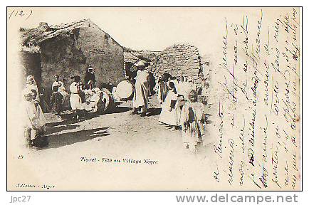 Unique sur DELCAMPE CPA Précurseur TIARET - Fête au Village Négre