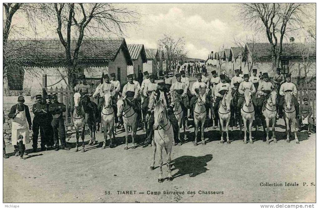 CPA  ALGERIE  TIARET CAMP BARRAQUE DES CHASSEURS  TRES BEAU PLAN  PARFAIT ETAT