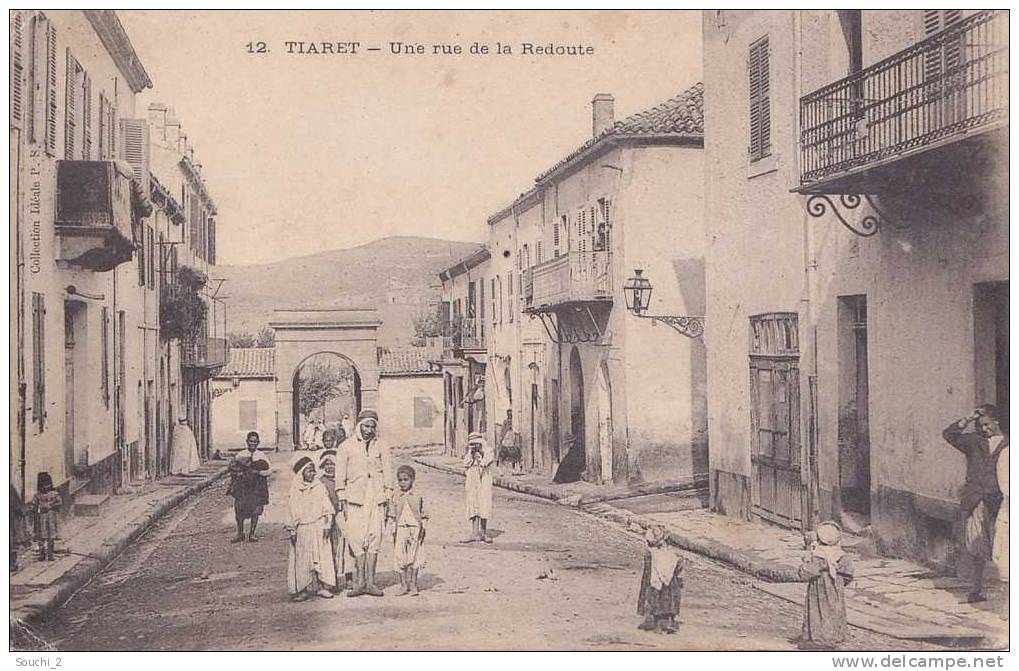 Tiaret.- (Algérie)   Une rue de la Redoute   -  (belle animation)