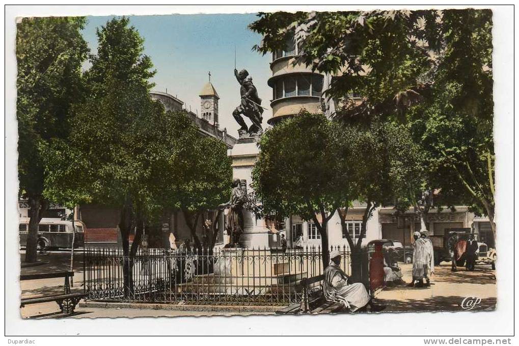 Algérie /  TIARET  --  Statue du général Lamoricière