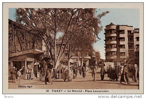 TIARET - Le Marché, Place Lamoricière - CPA TBon Etat (voir scan)