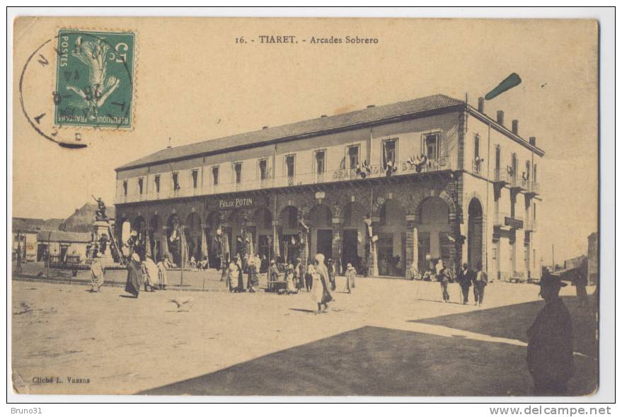 TIARET  Arcades Sobrero - magasin Félix Potin .