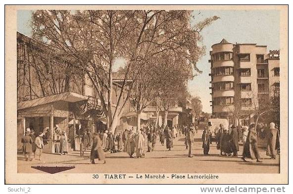 Tiaret.- (Algérie)    Le Marché - Place Lamorcière -  (belle animation)