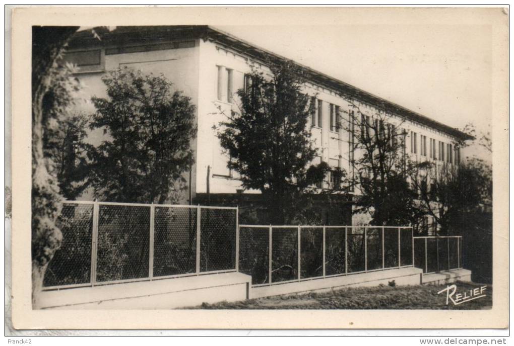 algerie. tizi ouzou. le collège moderre