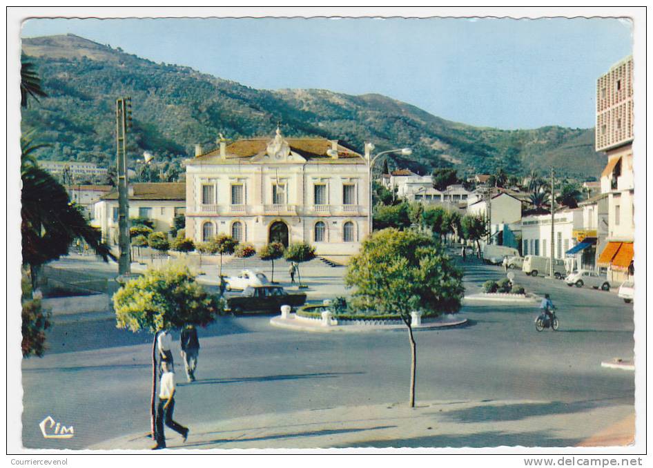 CPM - TIZI-OUZOU (Constantine) - Hôtel de Ville et Place