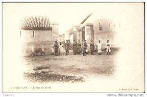 TIZI-OUZOU  - Entrée du Bordj - (carte animée, bon état)