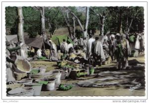 Tizi-Ouzou, le marché, Jomone n° 74, animée, colorisée, dentelée