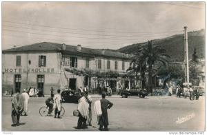 ALGÉRIE - TIZI-OUZOU - Entrée de la ville et l'Hôtel Koller