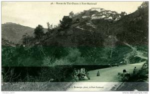 ROUTE DE TIZI-OUZOU A FORT NATIONAL ....CPA  ANIMEE
