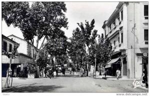 ALGERIE - TIZI OUZOU - GRANDE RUE N° 40 -  POMPE A ESSENCE