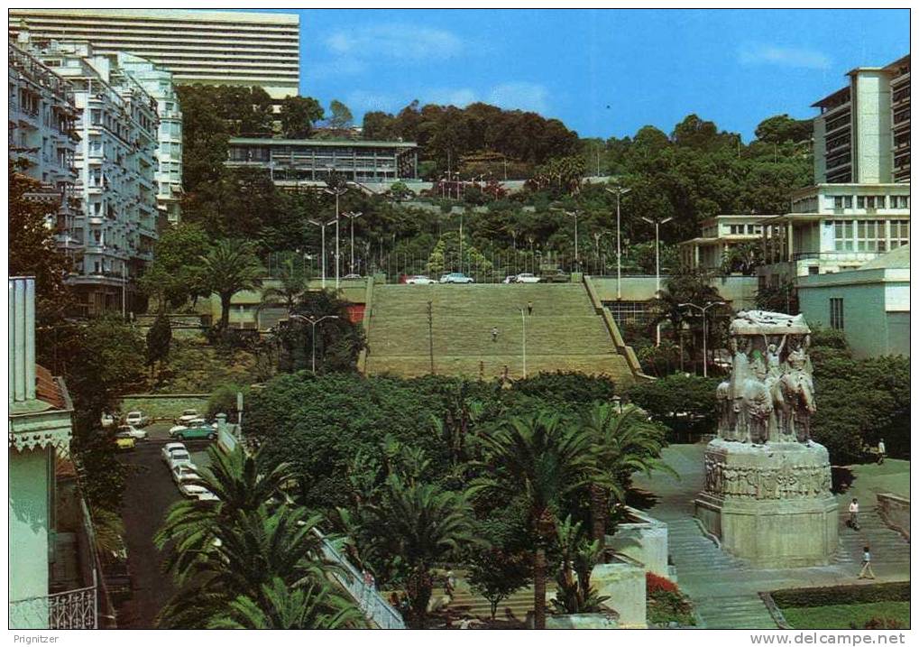 ALGERIE / ALGERIEN    Alger  Square Mohammed Khemisti