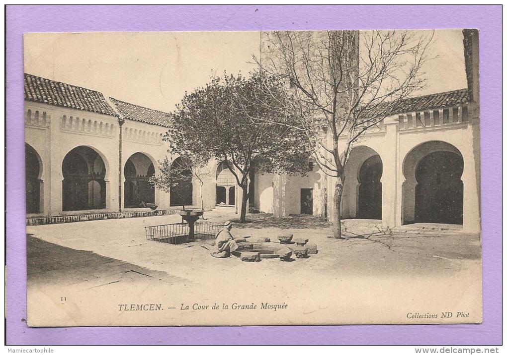 Algérie -  TLEMCEN - la Cour de la Grande Mosquée