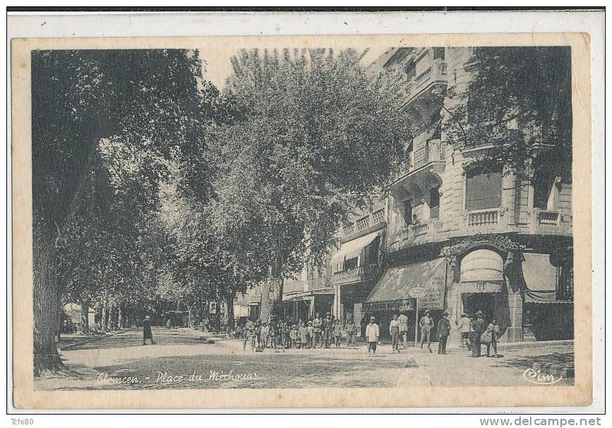 TLEMCEN_Place du Méchouar_animée