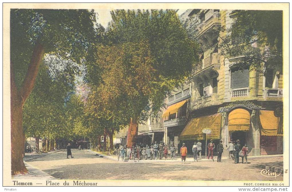 Tlemcen - Place du Méchouar , trés bon état ( voir scan )