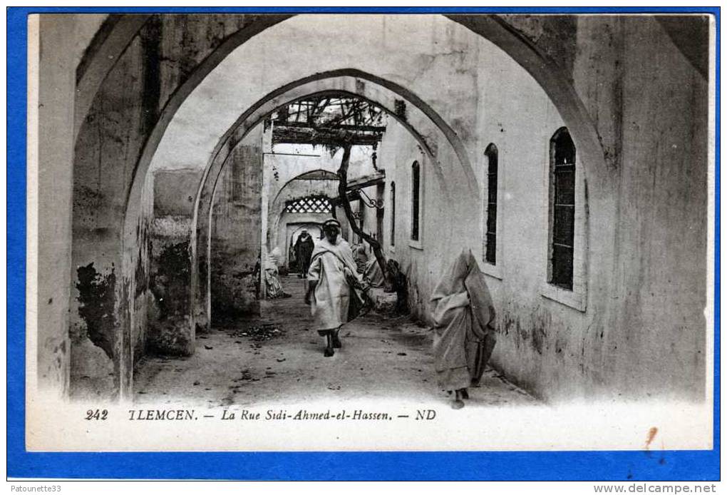 ALGERIE TLEMCEN LA RUE AHMED EL HASSEN ANIMEE