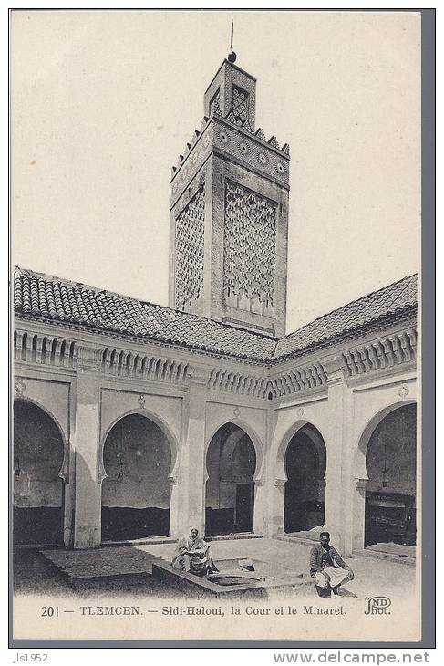 CPA MINARET DE SIDI HALAOUI ET LA COUR