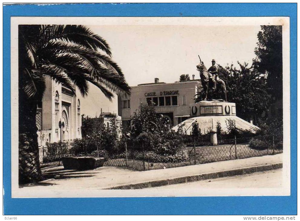 TLEMCEN cpsm animée Place du 2 eme Chasseur  Batiment Caisse d´Epargne Cpsm année 1960 EDIT  L MOUTTE