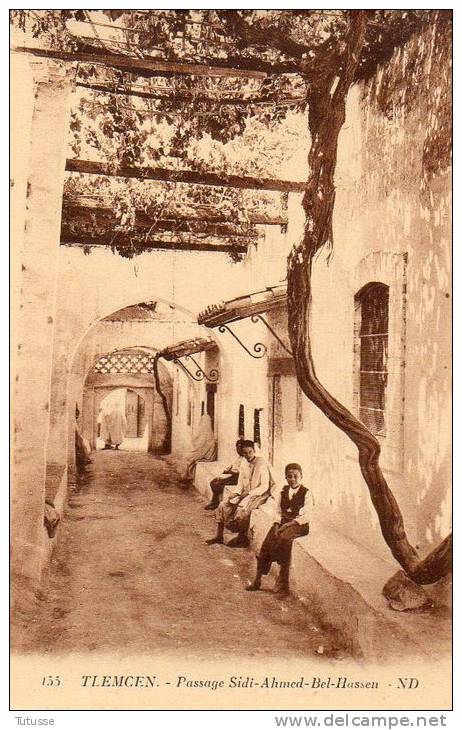 ALGERIE - TLEMCEN - Passage Sidi Ahmed Bel Hassen  (enfants)