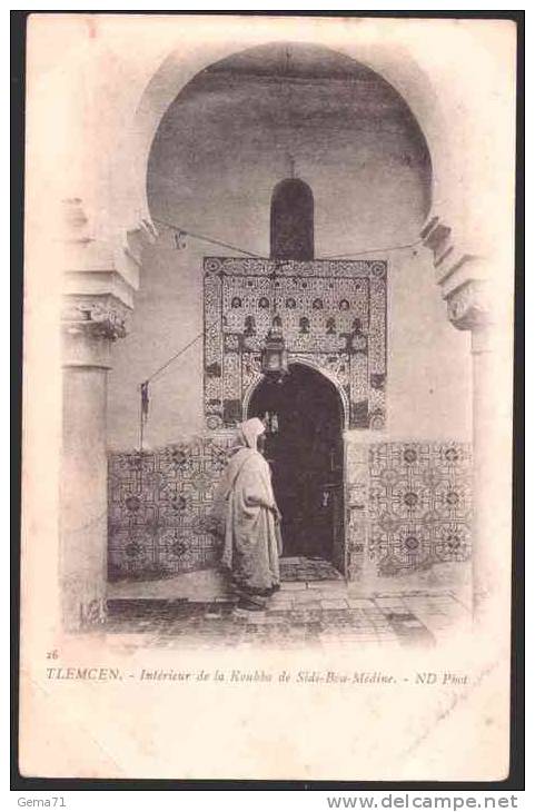 1011- TLEMCEN - Intérieur de la Koubba de Sidi-Bou- médine