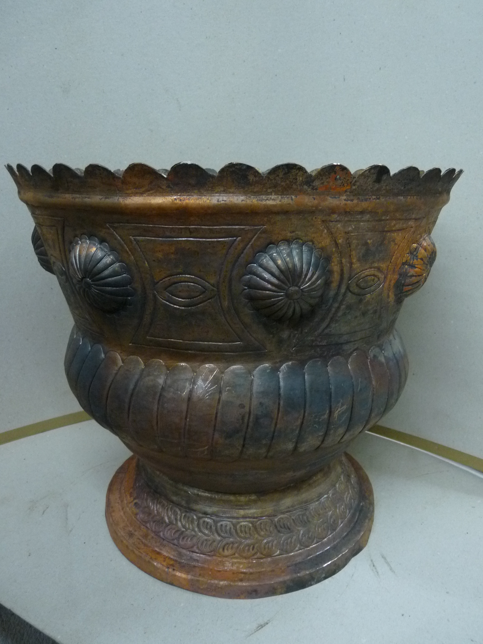 Nouvelle création à Dar N'hass Qacentina: Un cache-pot ou élément de décoration