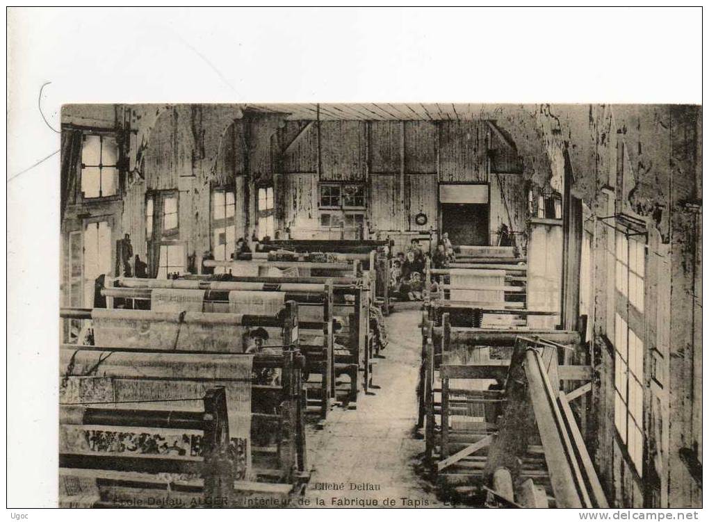 CPA - Ecole DELFAU  Alger - Intérieur de la Fabrique de Tapis - 022
