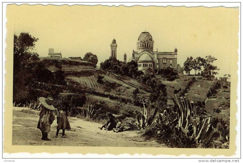 Alger Carte photo  Notre Dame d´Afrique en 1939 la vie d´un Militaire du  21ème RT compagnie maison en carré animée *