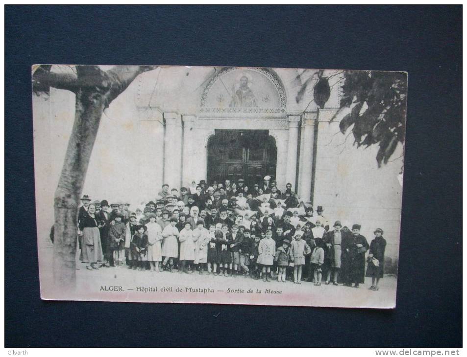 ALGER hôpital civil de mustapha - sortie de la messe  - NON  CIRCULEE  L68H