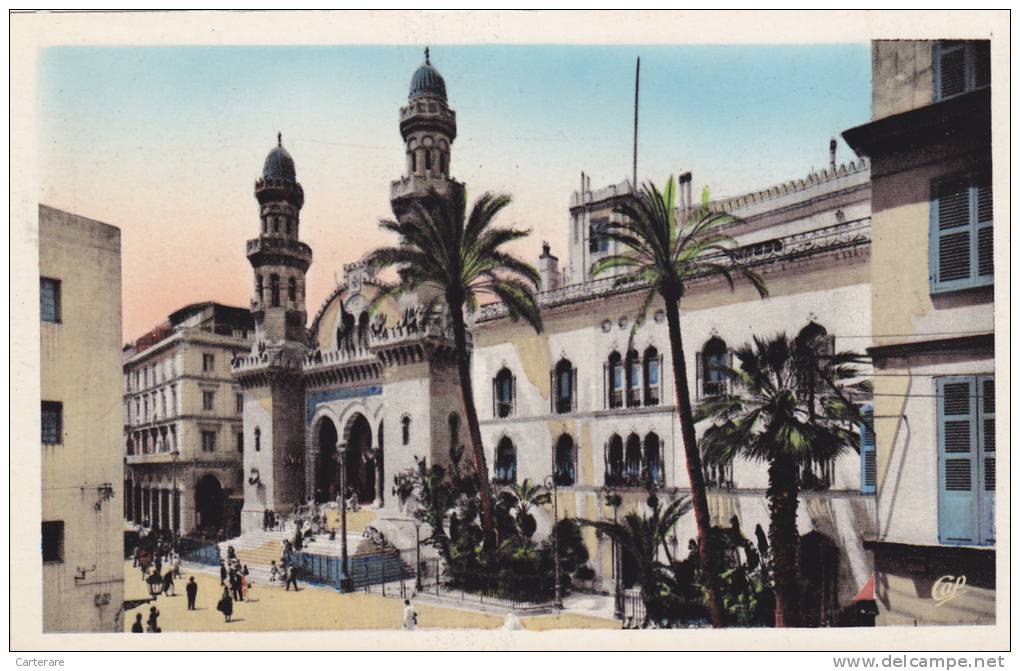 AFRIQUE DU NORD,ALGERIE,ALGER EN 1945,MAGHREB,CATHEDRALE SAINT PHILIPPE DEVENUE MOSQUEE KETCHAWA