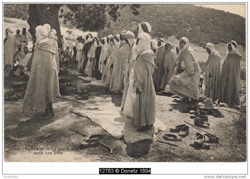 12783g ALGER - La prière arabe après une Diffa - 1910