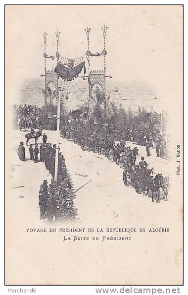 ALGERIE.ALGER.VOYAGE DU PRESIDENT DE LA REPUBLIQUE LA SUITE DU PRESIDENT