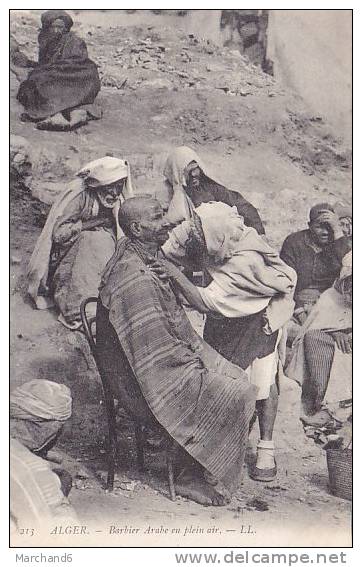 ALGERIE.ALGER.BARBIER ARABE EN PLEIN AIR