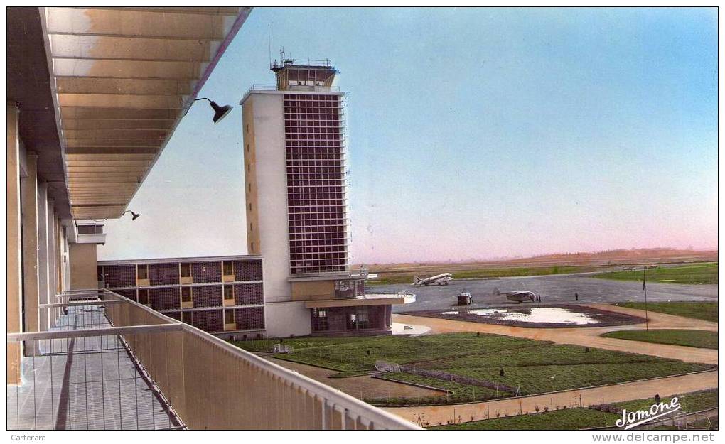 algérie,alger,l´aérogare  de maison blanche,aire d´attérissage et la tour de controle ,piste,avion,rare