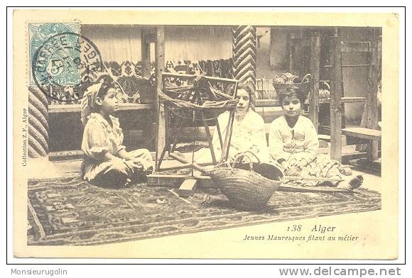 ALGERIE )) ALGER   Jeunes mauresques filant au métier   N° 138