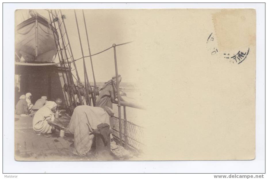 non floue ALGER ,..CARTE PHOTO 1902  cachet constantine  * REPAS et café à BORD d´un NAVIRE bateau canot de sauvetage..