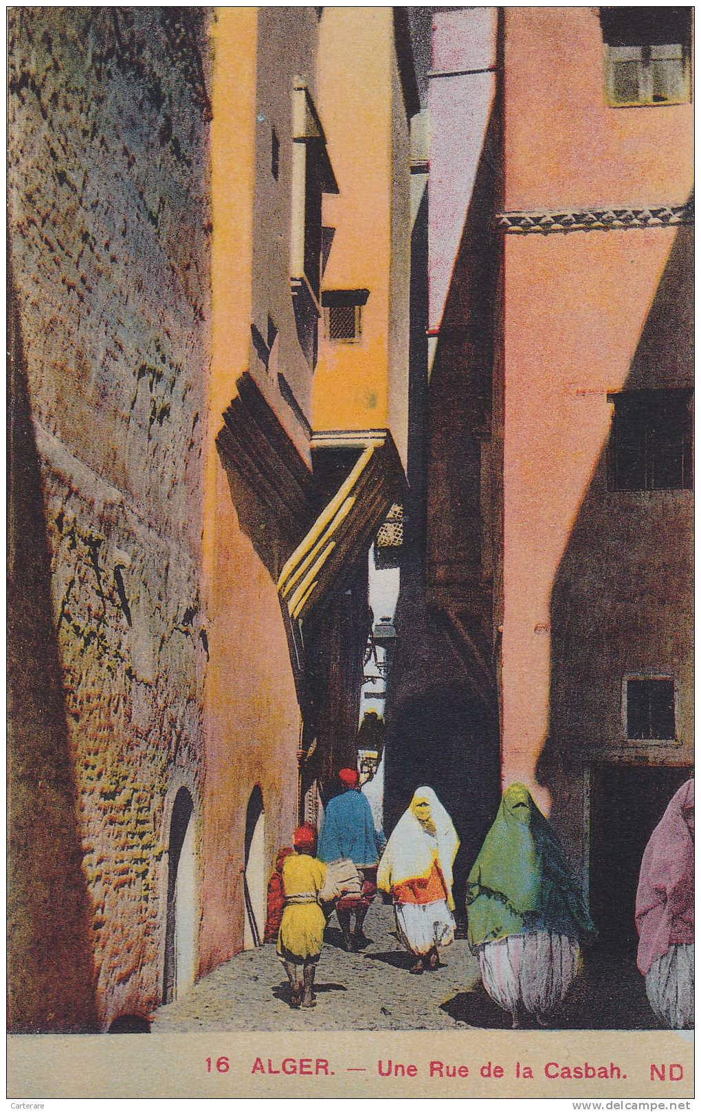 AFRIQUE,AFRICA,AFRIKA,ALG ERIE EN 1934,ALGERIA,rue de la casbah,femme religieuse avec voile,BURQA,BURKA,rare
