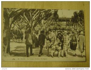 BONE-LE COURS JEROME BERTAGNA-TRES ANIMEE-CODE   100